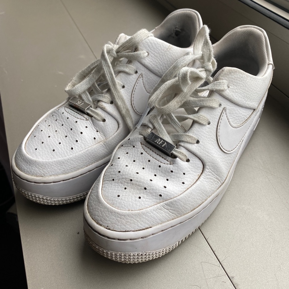 Womens size 8 AF1’s